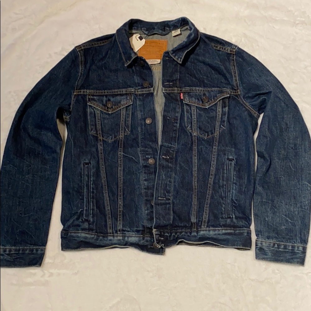 New With Tags Men's Levi Denim Jacket Size Medium